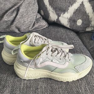 Women's Vans Ultra Range Unisex